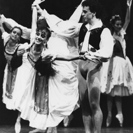 Foto Balletto Coppelia
"Coreog. A.Martinez" Foto Balletto Coppelia
"Coreog. A.Martinez"